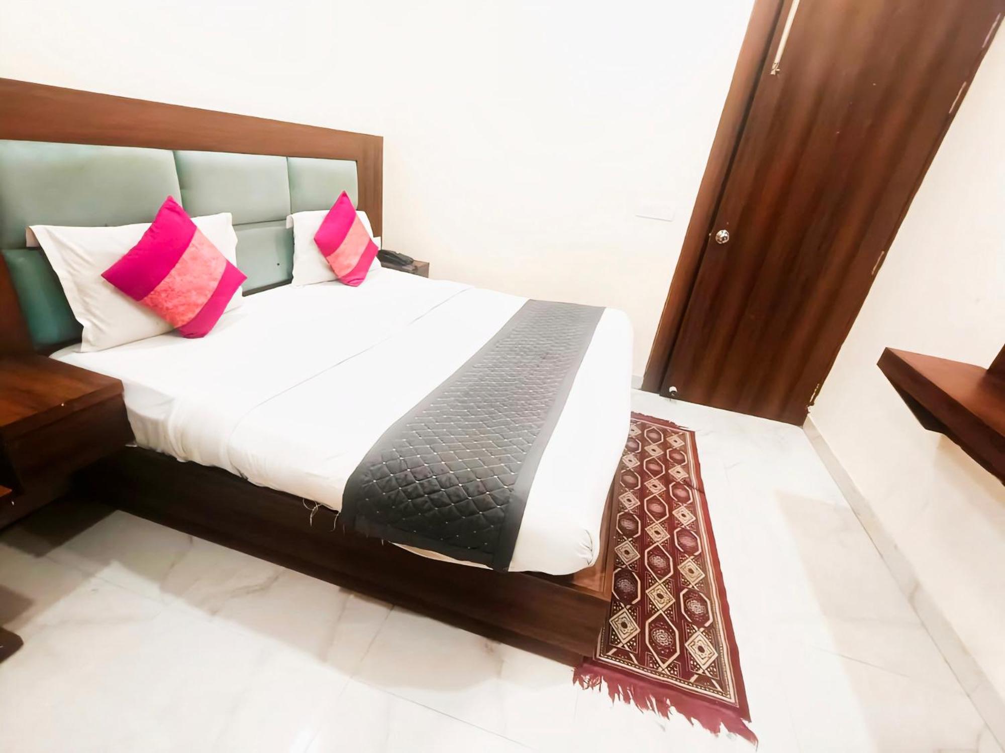 Hotel Shiva International Near By Igi Airport New Delhi Ngoại thất bức ảnh